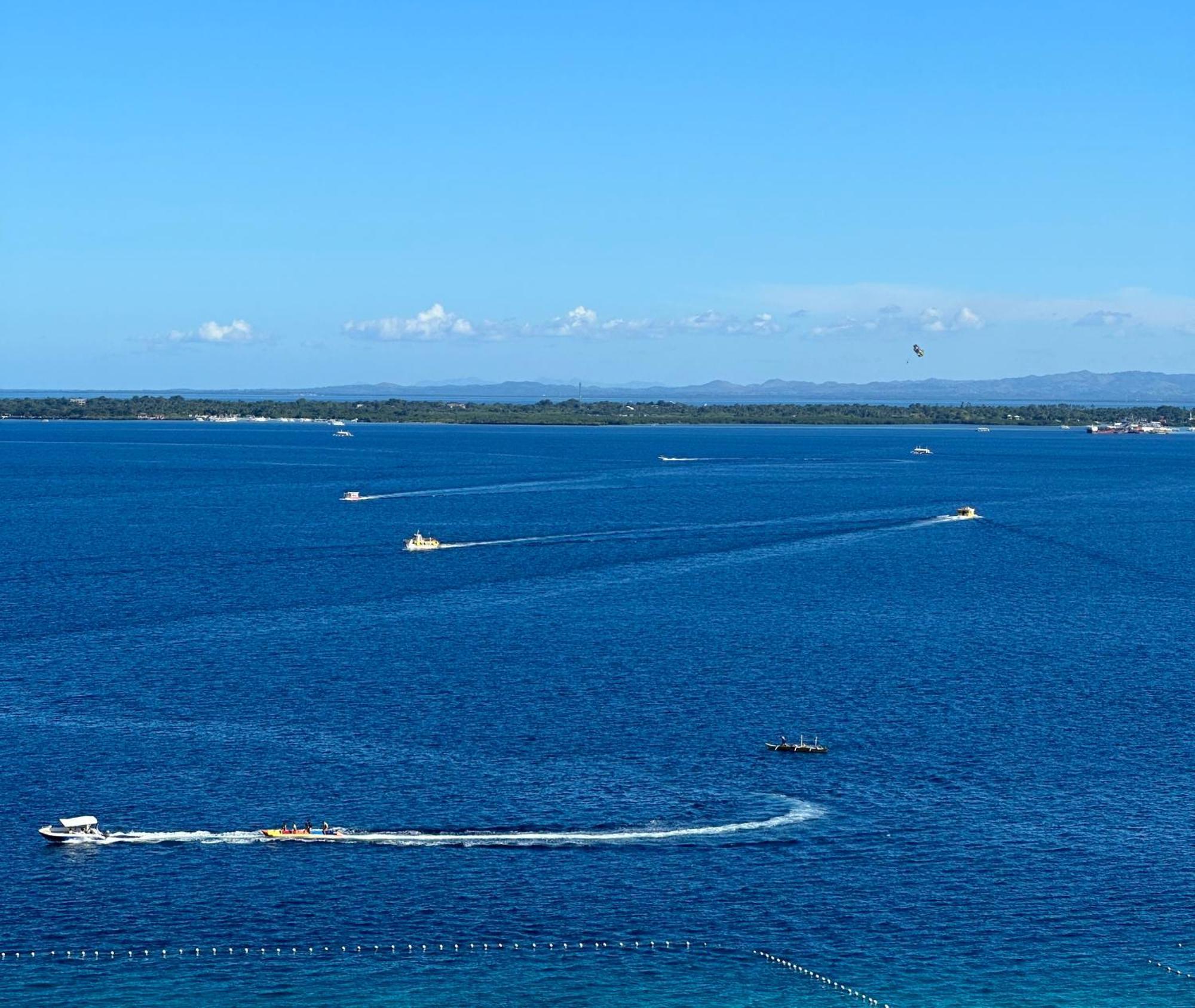 Oceanview Deluxe 1Br Suite La Mirada Lapu-Lapu City Bagian luar foto